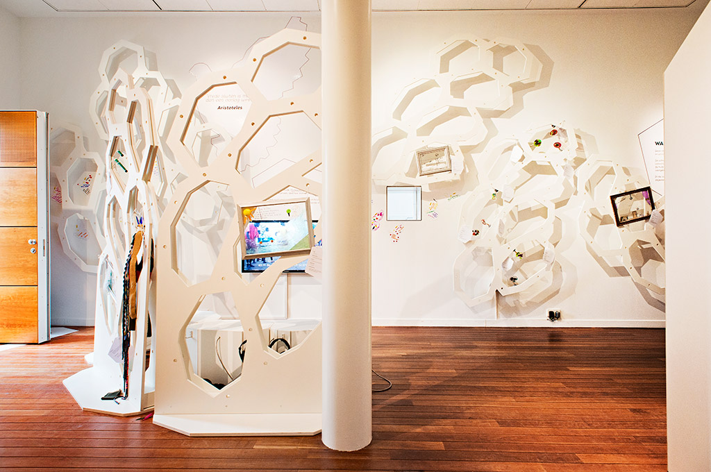 Tentoonstellingsontwerp peace of cake? Vrede: geen kant-en-klaar recept. Leven in vrede